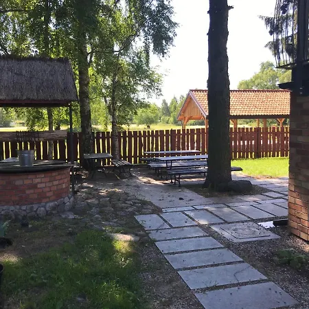 Gosciniec Twoje Mazury Nad Jeziorem Sniardwy Tuz Obok Plazy Oda ve Kahvaltı Nowe Guty