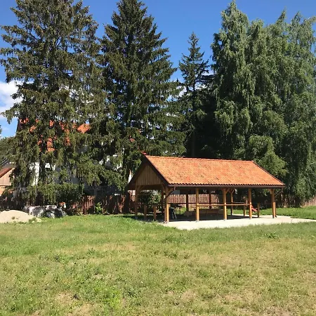 Gosciniec Twoje Mazury Nad Jeziorem Sniardwy Tuz Obok Plazy Oda ve Kahvaltı